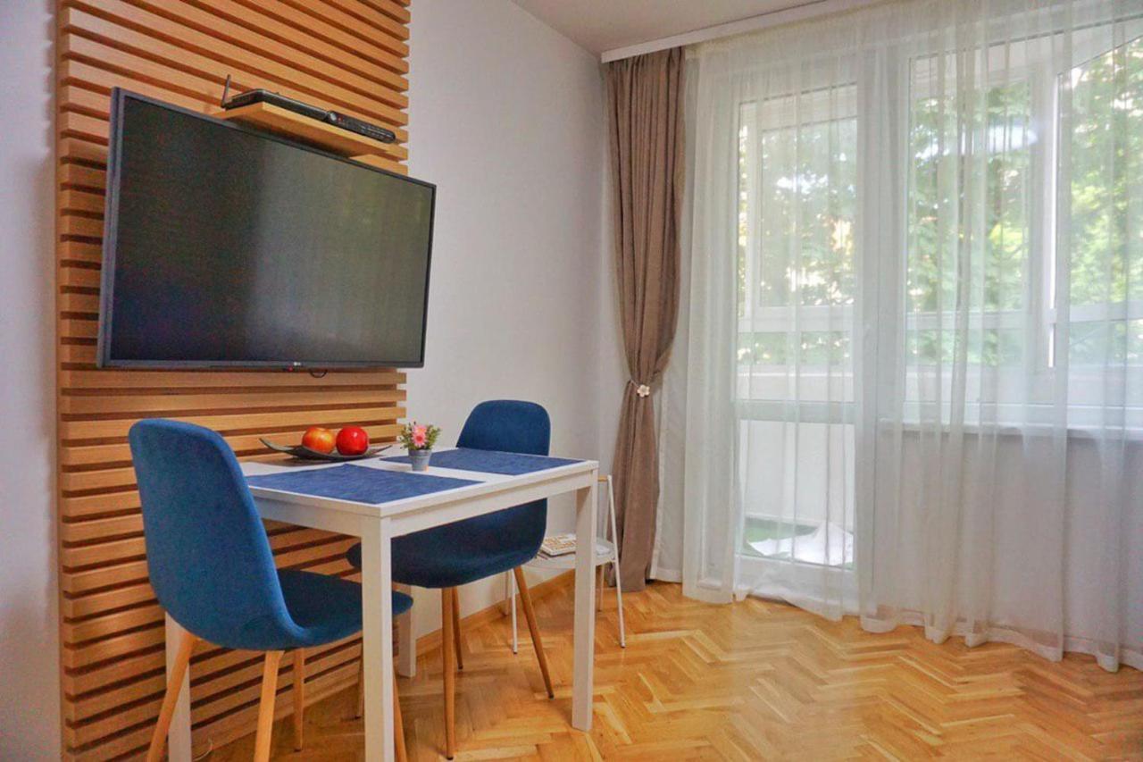 White Central Apartment Varna Bagian luar foto