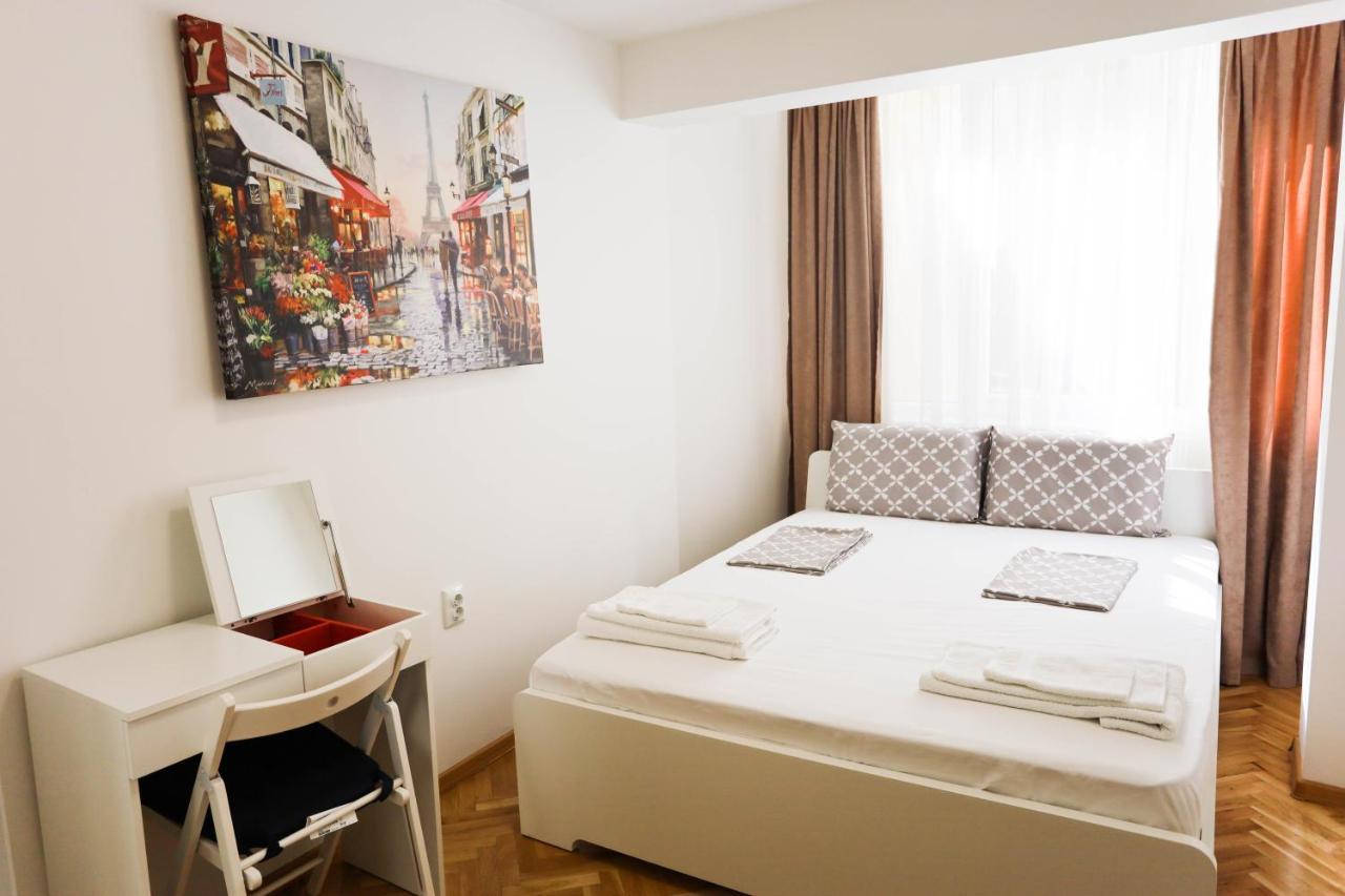 White Central Apartment Varna Bagian luar foto